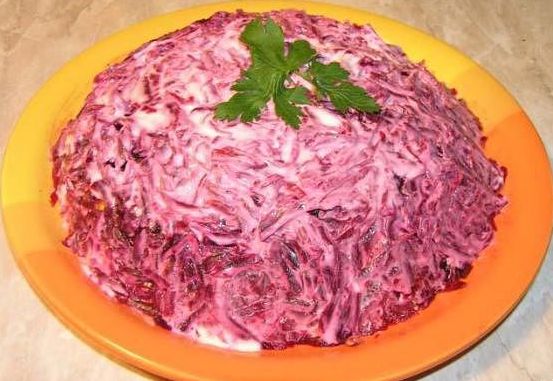 Салат из свеклы с брынзой